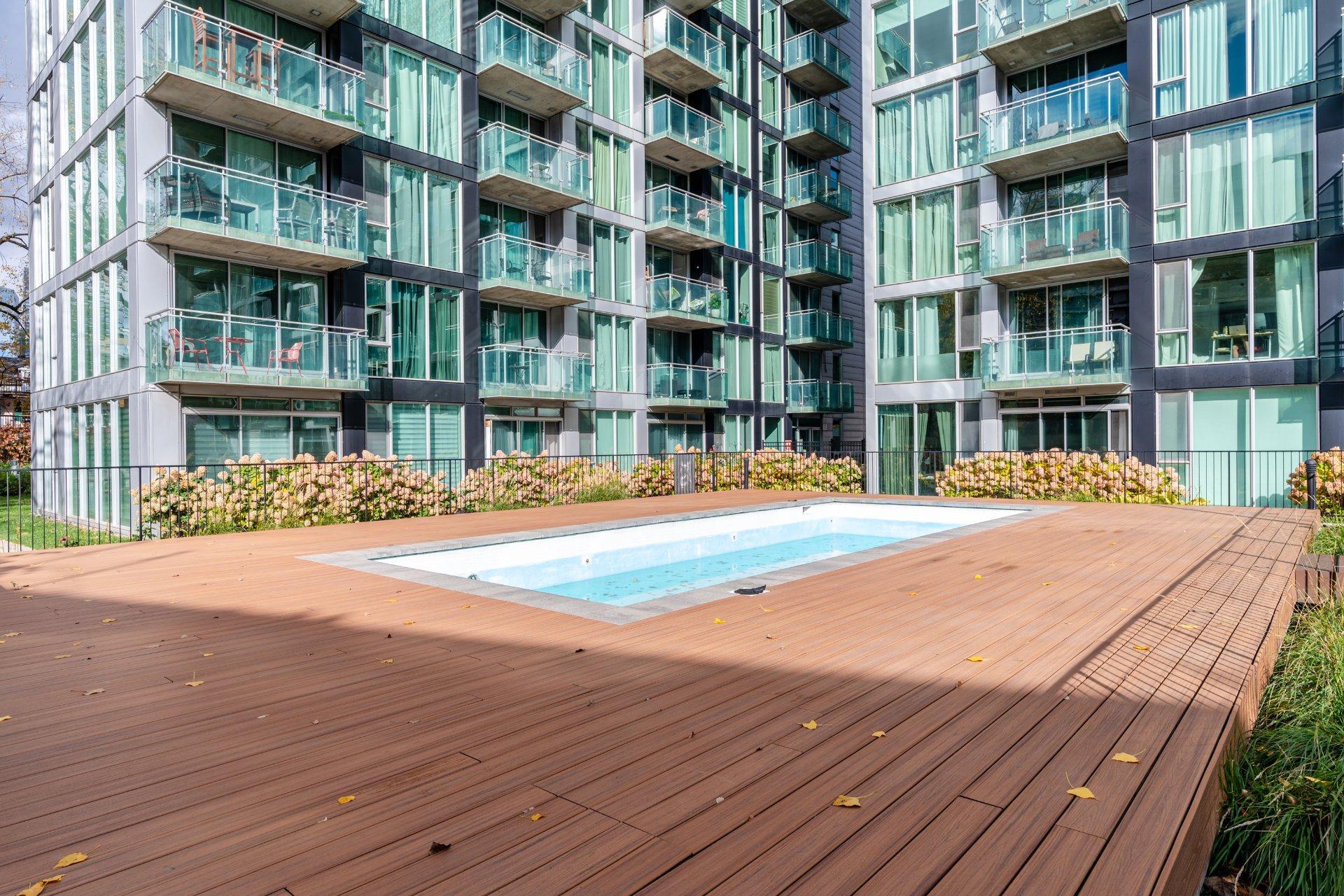 









190


Rue Murray

, 916,
Montréal (Le Sud-Ouest),




QC
H3C2C7

