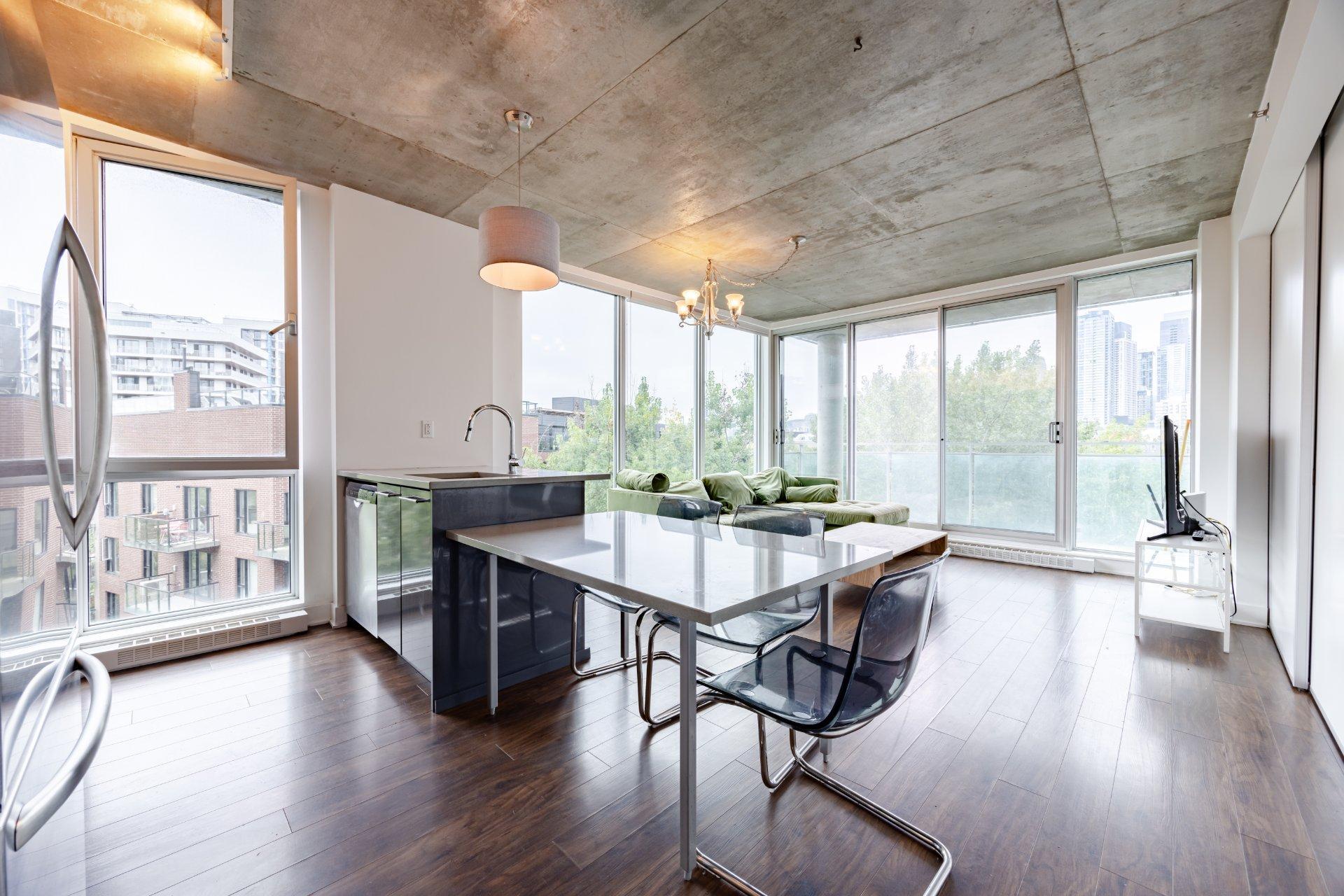 









190


Rue Murray

, 916,
Montréal (Le Sud-Ouest),




QC
H3C2C7

