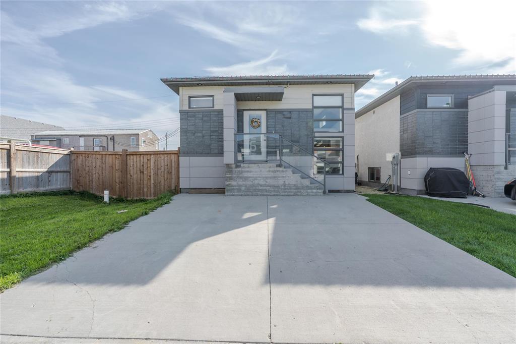 












126 30 Peters Lane

,
Mitchell,




Manitoba
R5G0Z2

