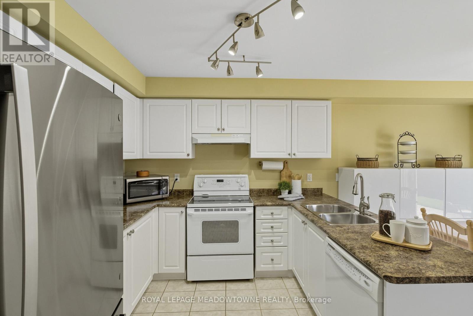 












1220 TURNER DRIVE

,
Milton,




Ontario
L9T5R6

