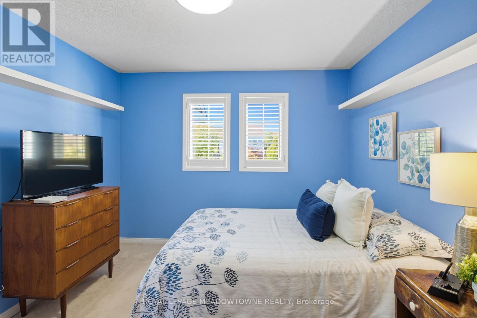 












1220 TURNER DRIVE

,
Milton,




Ontario
L9T5R6

