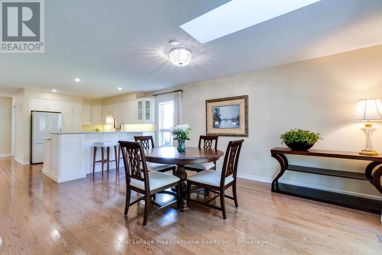 












20 ARBORDALE WALK

,
Guelph (Village By The Arboretum),




Ontario
N1C4X7

