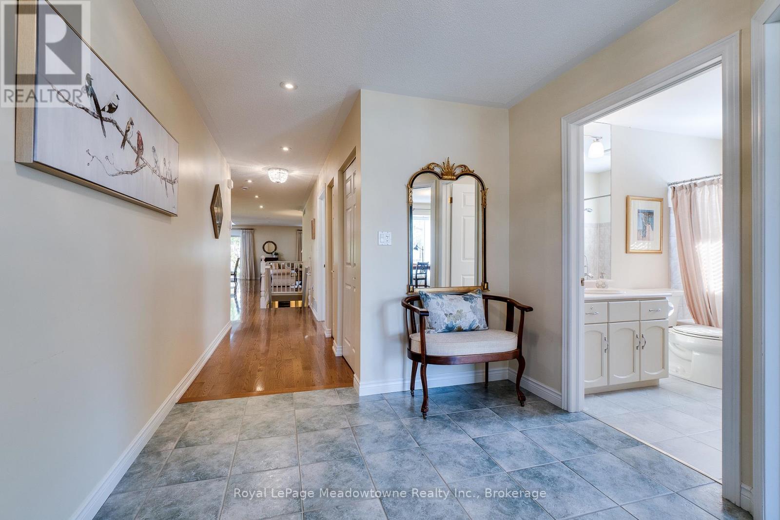 












20 ARBORDALE WALK

,
Guelph (Village By The Arboretum),




Ontario
N1C4X7

