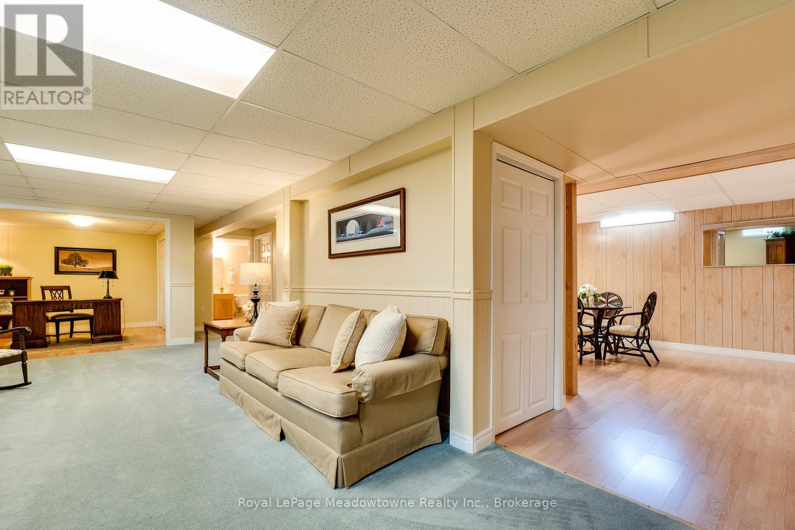 












20 ARBORDALE WALK

,
Guelph (Village By The Arboretum),




Ontario
N1C4X7

