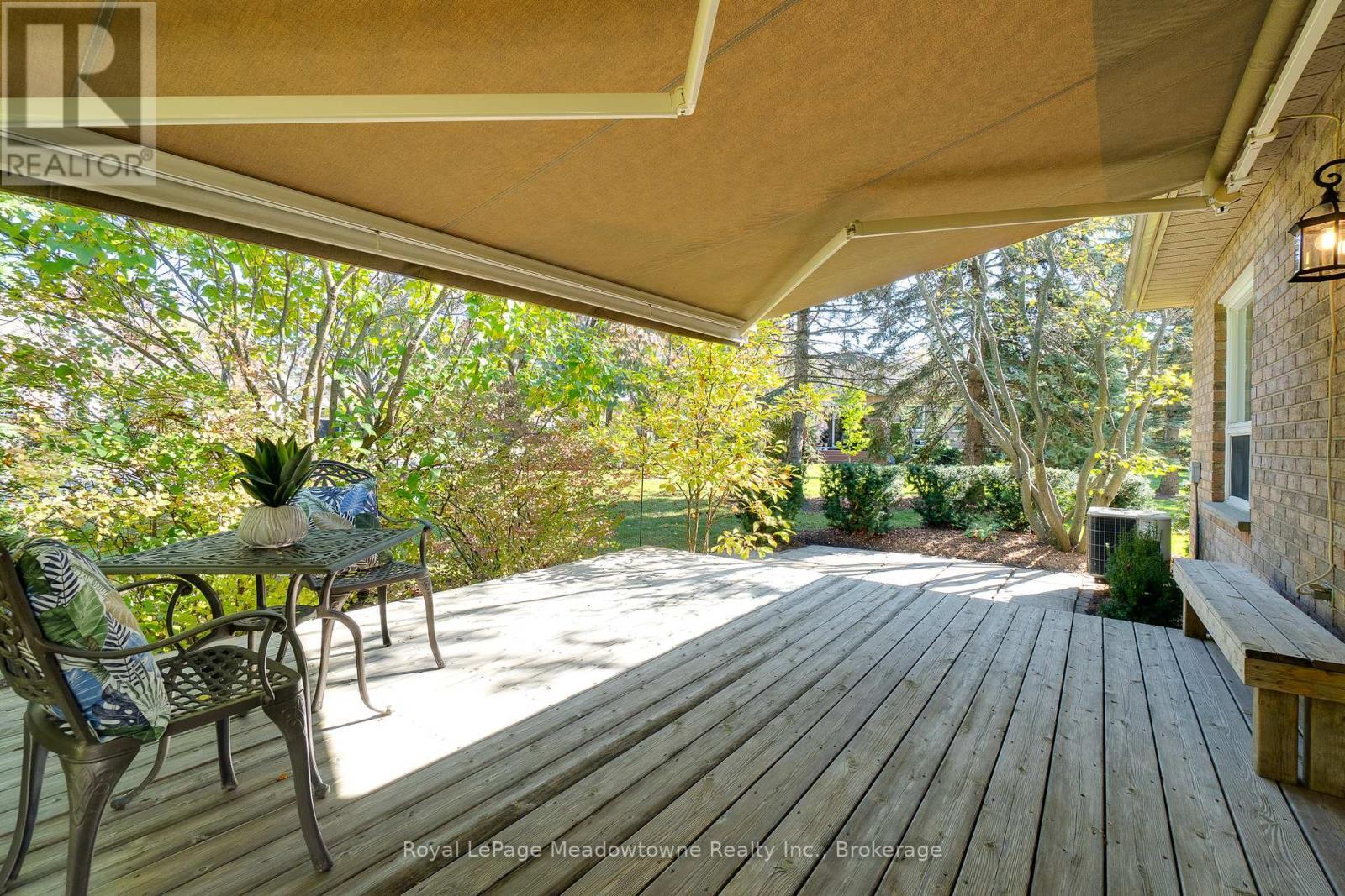 












20 ARBORDALE WALK

,
Guelph (Village By The Arboretum),




Ontario
N1C4X7

