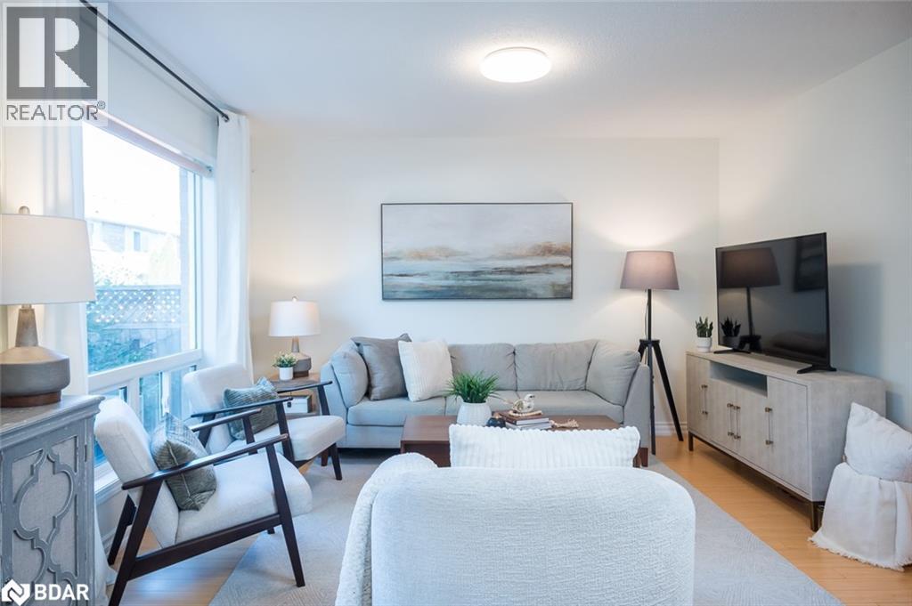 












698 EDWARDS Avenue

,
Milton,




Ontario
L9T6B4

