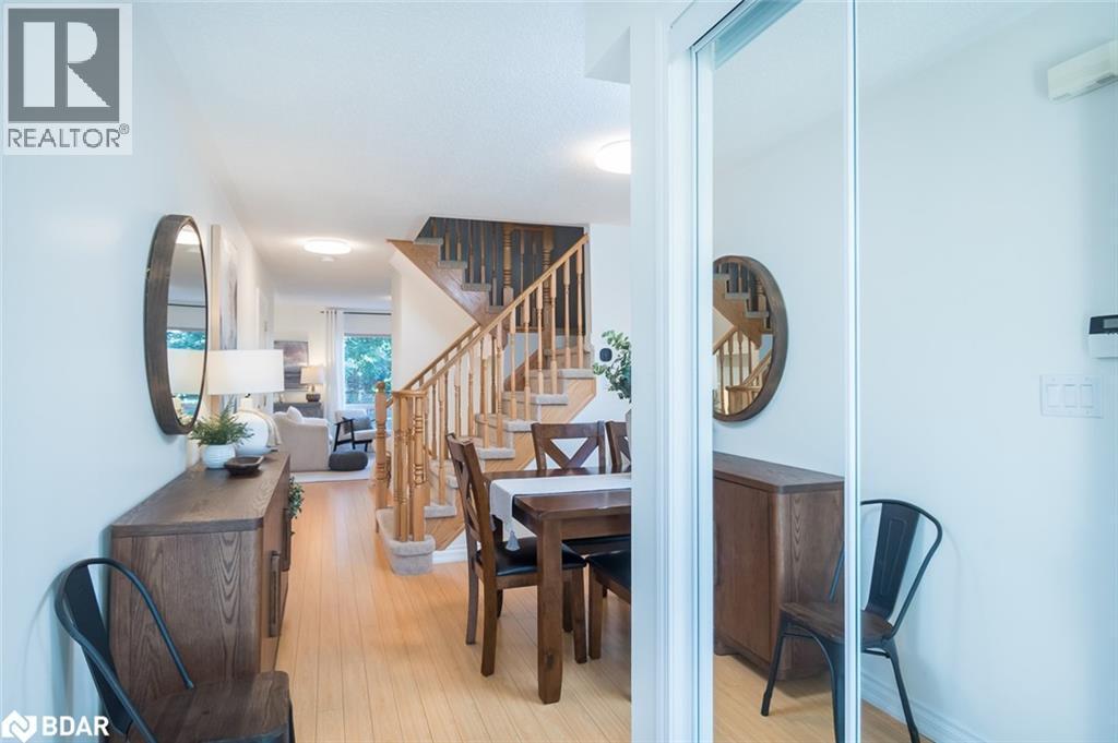 












698 EDWARDS Avenue

,
Milton,




Ontario
L9T6B4

