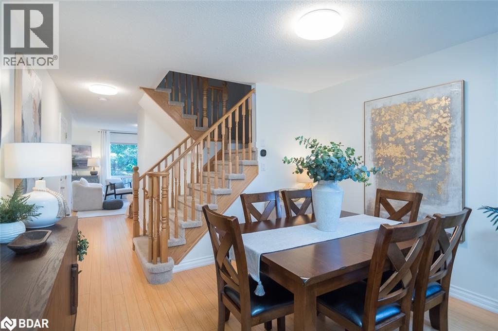 












698 EDWARDS Avenue

,
Milton,




Ontario
L9T6B4

