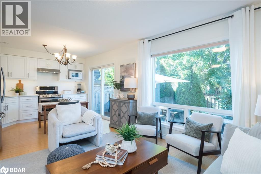 












698 EDWARDS Avenue

,
Milton,




Ontario
L9T6B4

