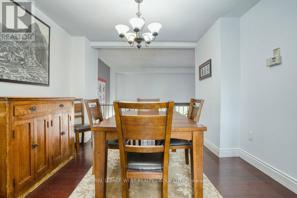 












3 - 92 TWENTY NINTH STREET

,
Toronto,




Ontario
M8W3B2

