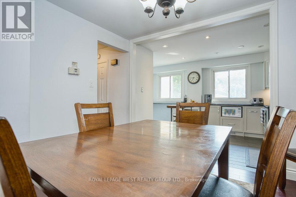 












3 - 92 TWENTY NINTH STREET

,
Toronto,




Ontario
M8W3B2

