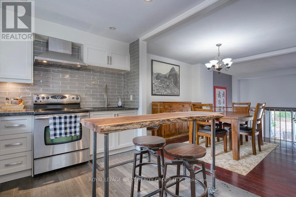 












3 - 92 TWENTY NINTH STREET

,
Toronto,




Ontario
M8W3B2

