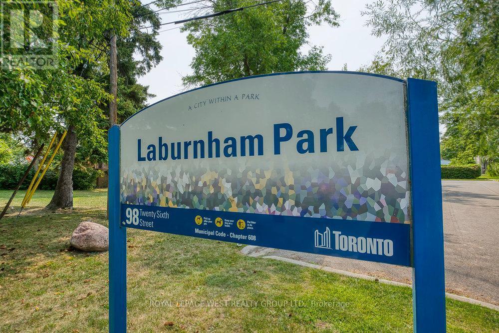 












3 - 92 TWENTY NINTH STREET

,
Toronto,




Ontario
M8W3B2

