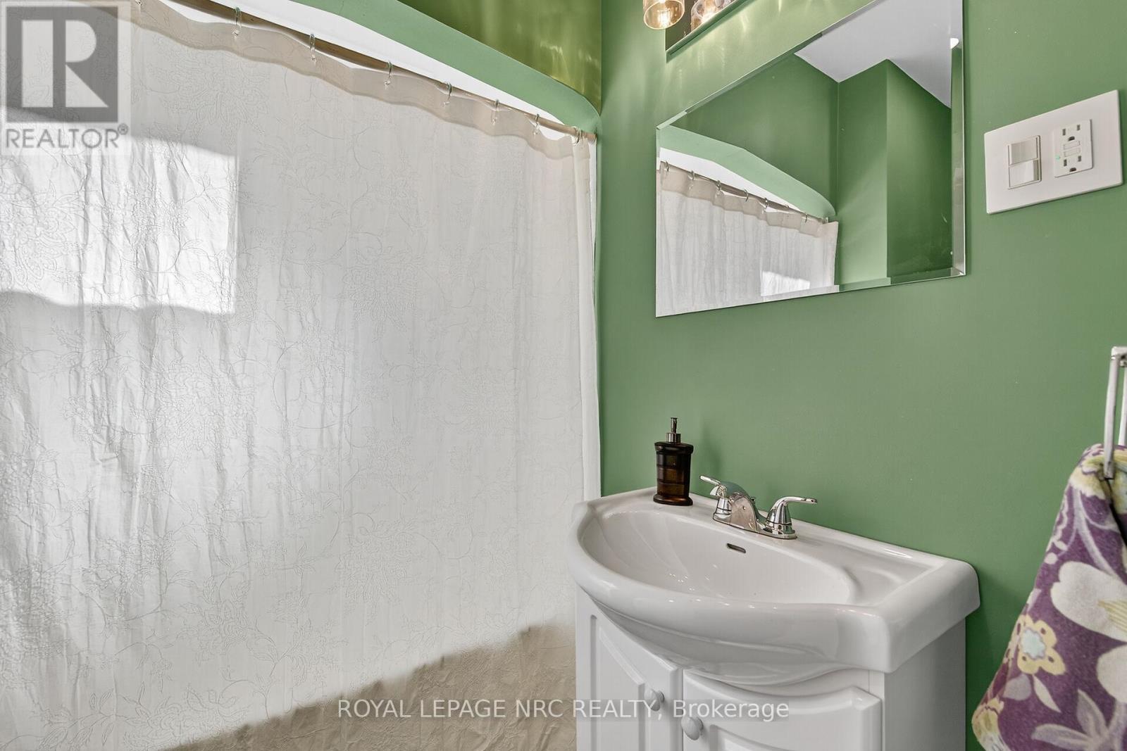 












199 WEST 2ND STREET

,
Hamilton,




Ontario
L9C3G2

