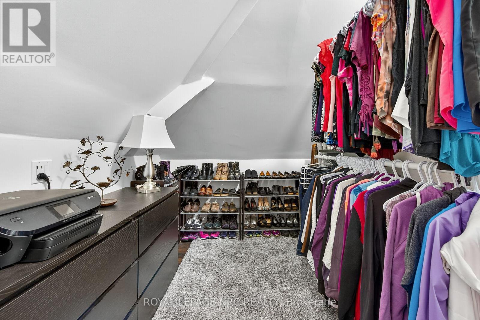 












199 WEST 2ND STREET

,
Hamilton,




Ontario
L9C3G2

