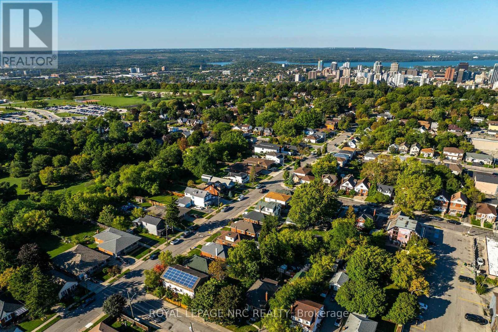 












199 WEST 2ND STREET

,
Hamilton,




Ontario
L9C3G2

