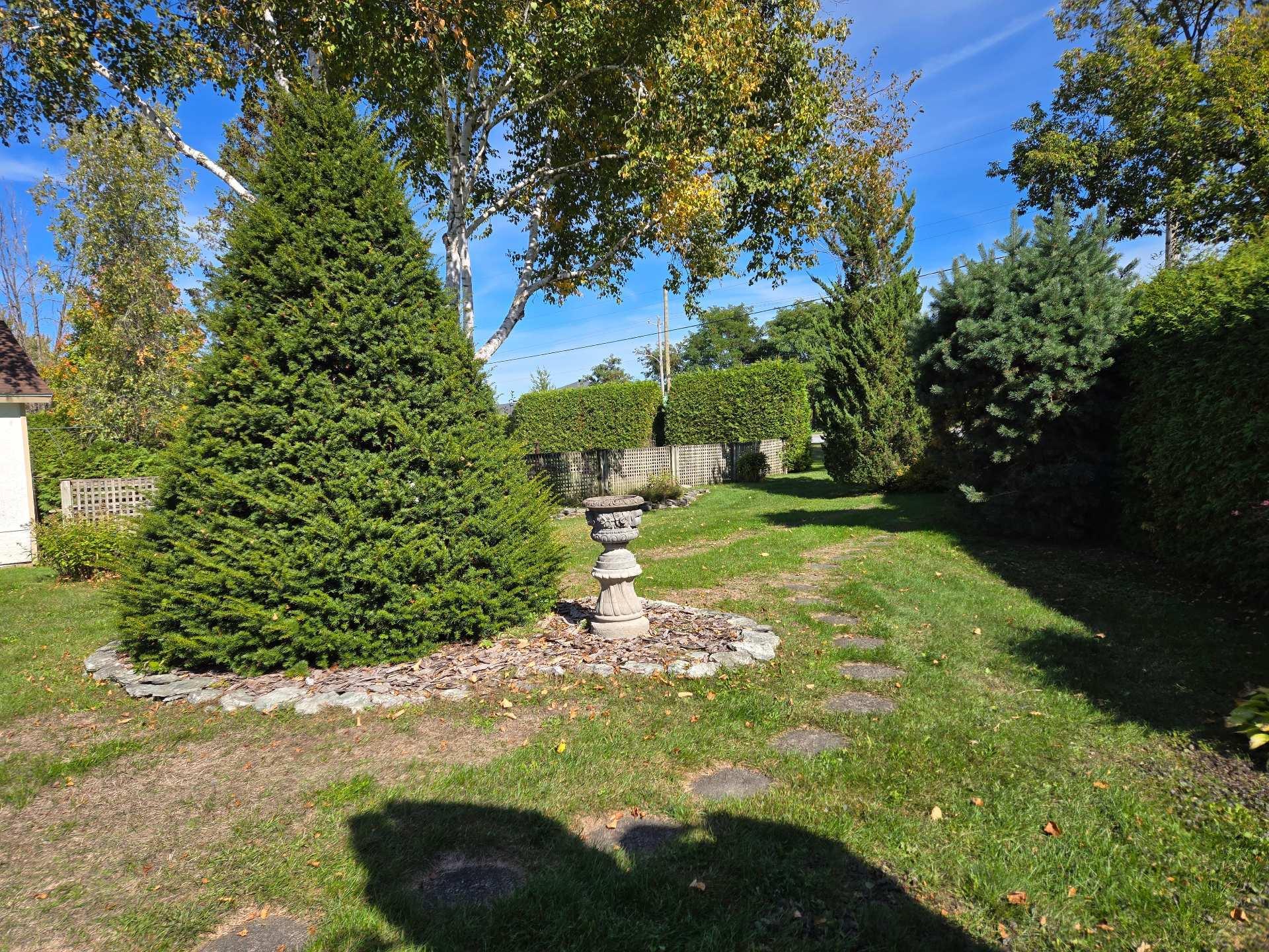 









93


Rue du Pont

,
Bedford - Ville,




QC
J0J1A0

