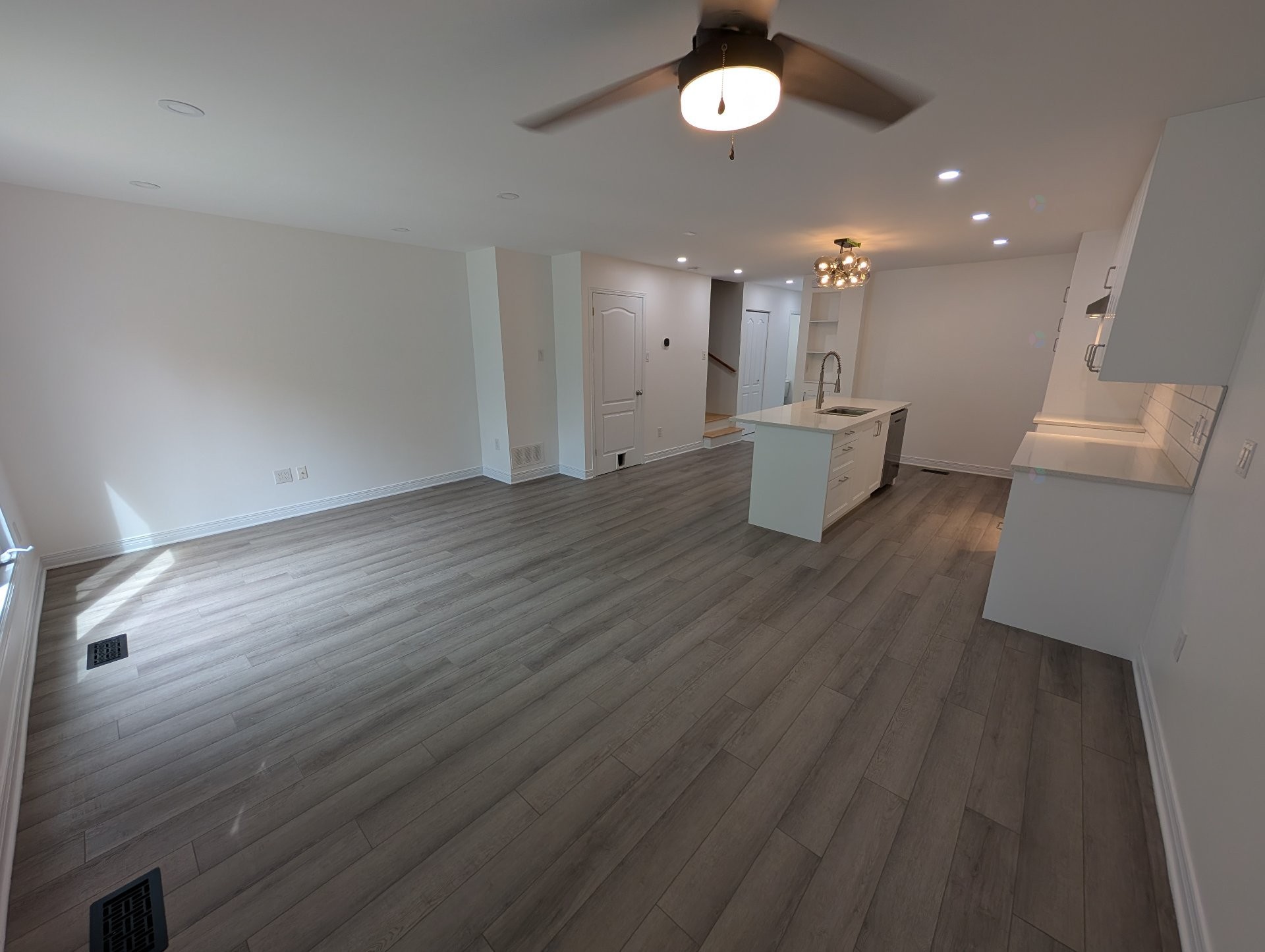 









13


Rue Conroy

,
Gatineau (Aylmer),




QC
J9H5L4

