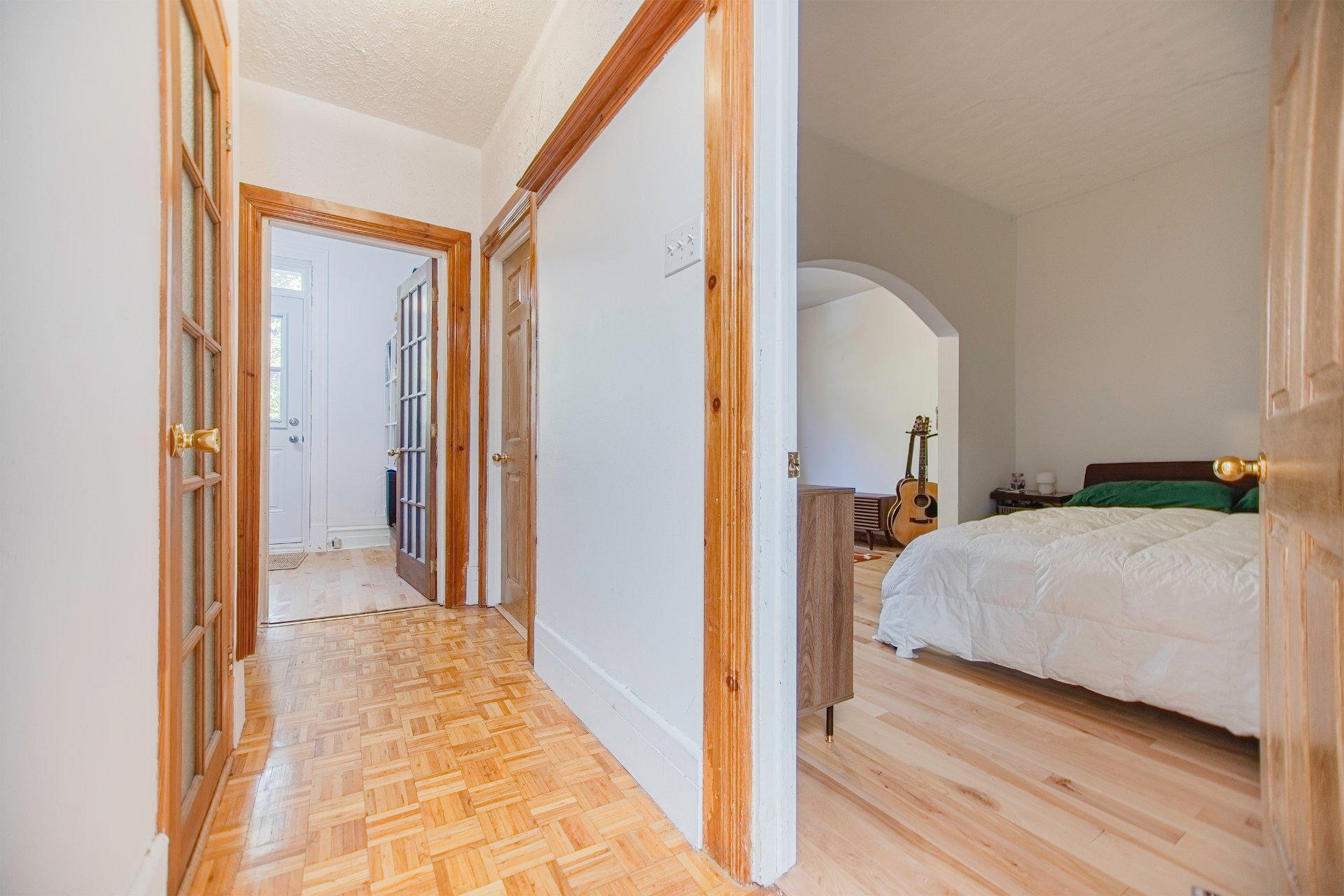 









4390

 - 4392


Rue De Lanaudière

,
Montréal (Le Plateau-Mont-Royal),




QC
H2J3P2

