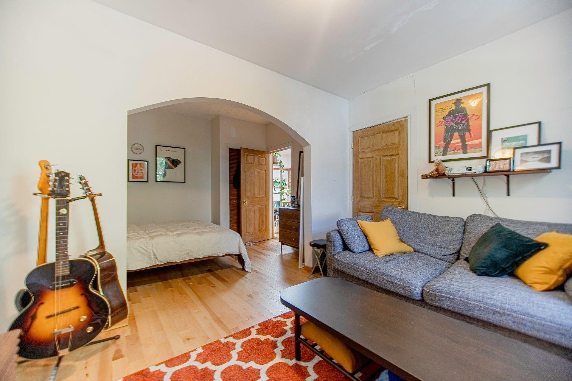 









4390

 - 4392


Rue De Lanaudière

,
Montréal (Le Plateau-Mont-Royal),




QC
H2J3P2

