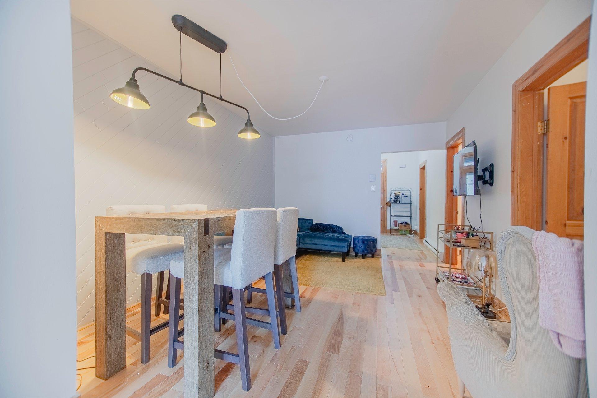 









4390

 - 4392


Rue De Lanaudière

,
Montréal (Le Plateau-Mont-Royal),




QC
H2J3P2

