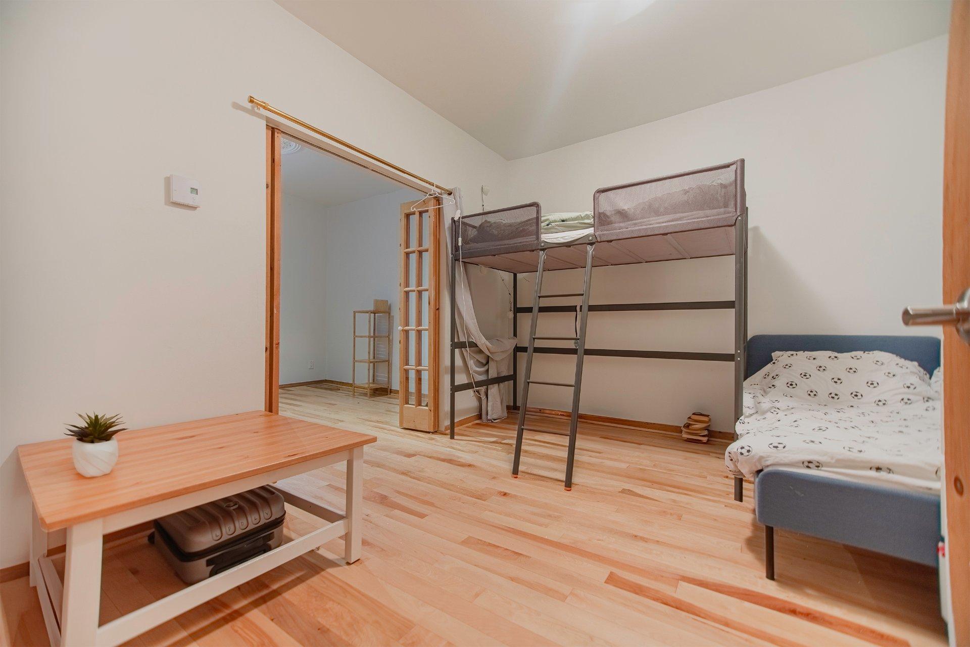 









4390

 - 4392


Rue De Lanaudière

,
Montréal (Le Plateau-Mont-Royal),




QC
H2J3P2

