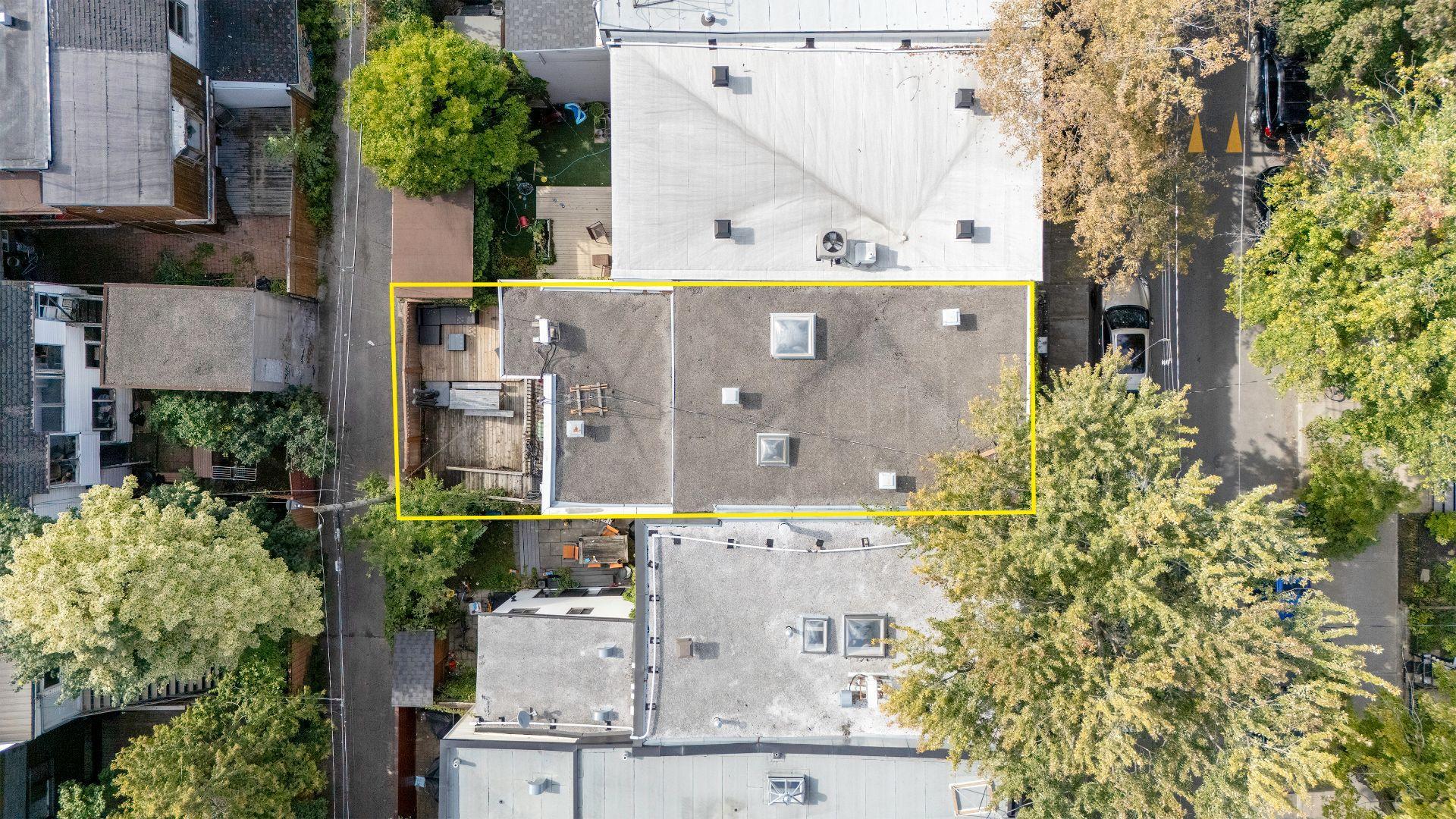 









4390

 - 4392


Rue De Lanaudière

,
Montréal (Le Plateau-Mont-Royal),




QC
H2J3P2

