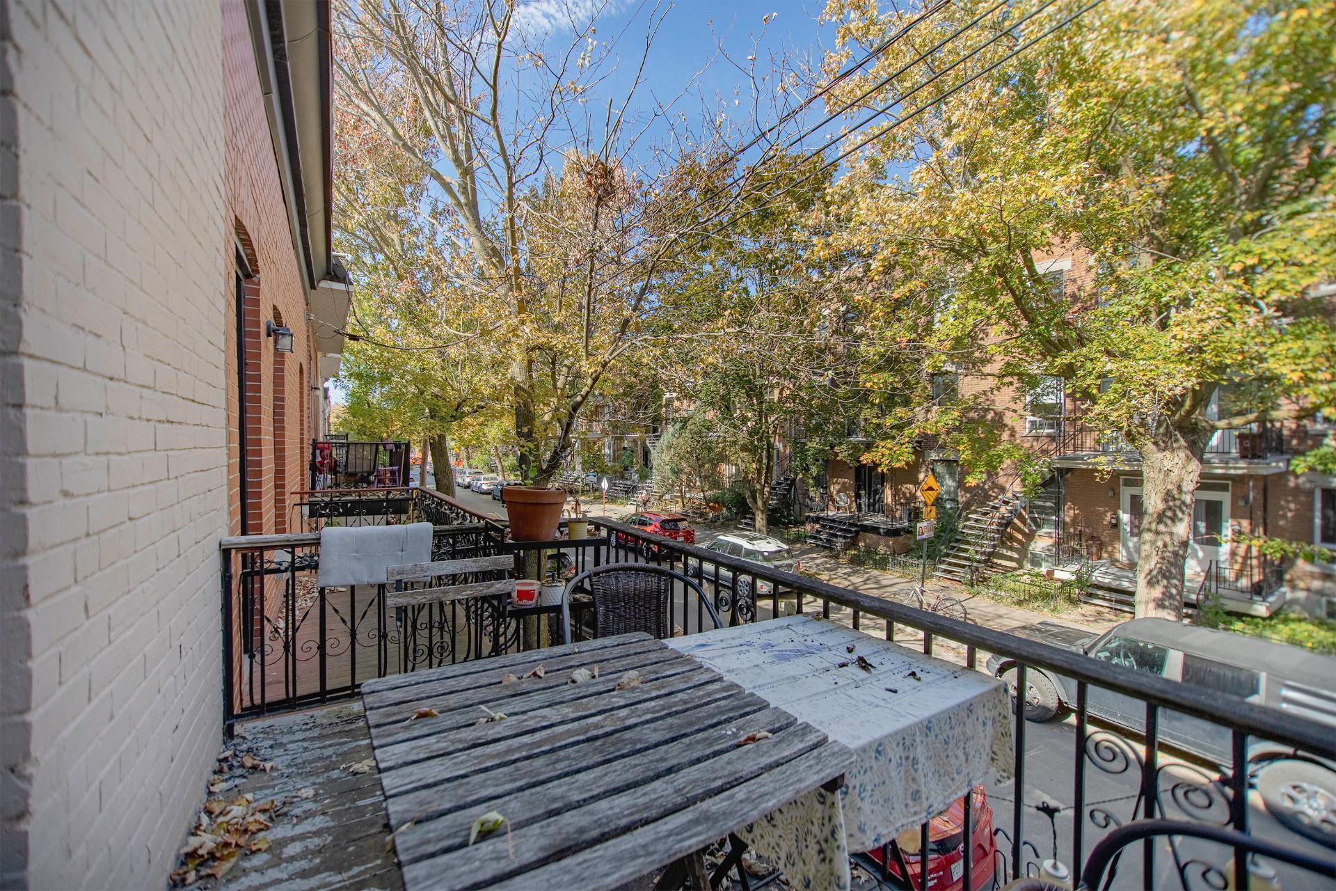 









4390

 - 4392


Rue De Lanaudière

,
Montréal (Le Plateau-Mont-Royal),




QC
H2J3P2

