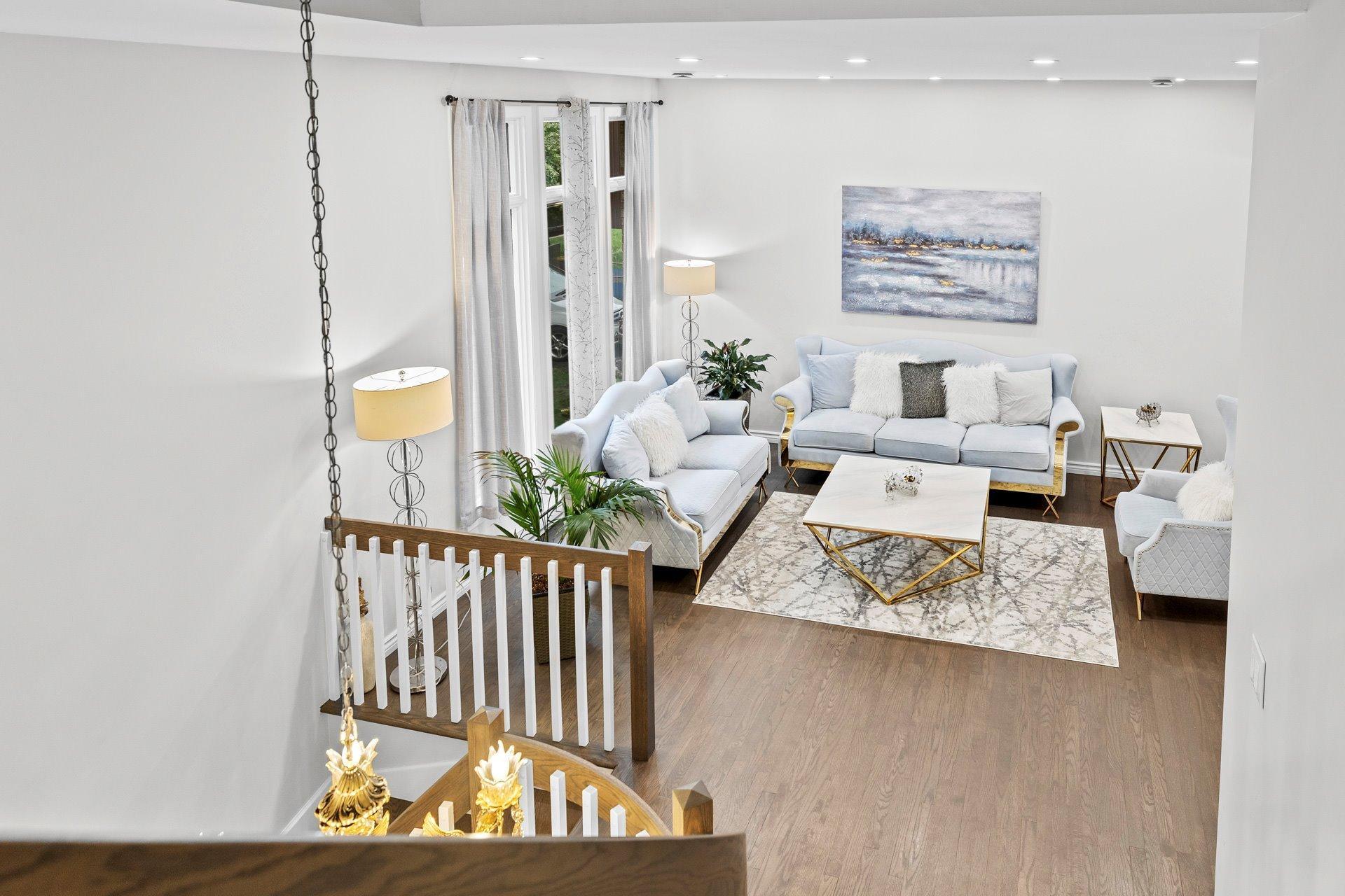 









236


Rue Acres

,
Kirkland,




QC
H9H4R2

