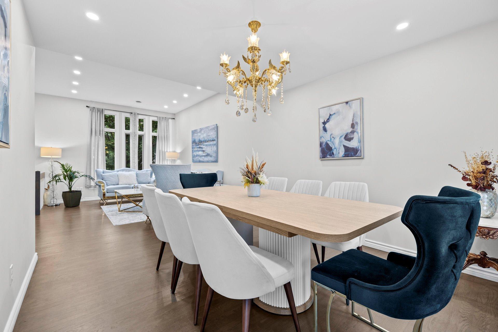 









236


Rue Acres

,
Kirkland,




QC
H9H4R2


