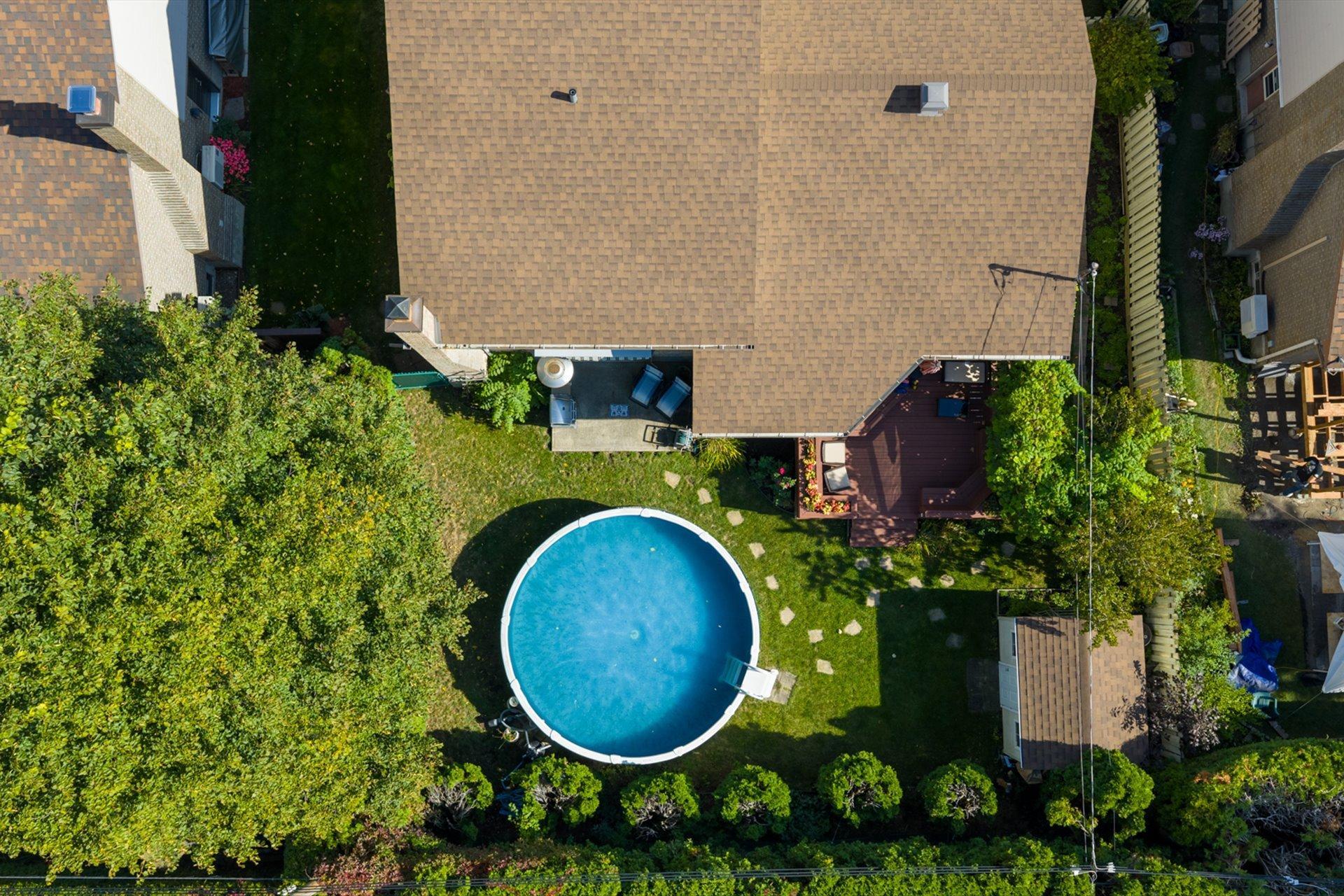 









236


Rue Acres

,
Kirkland,




QC
H9H4R2

