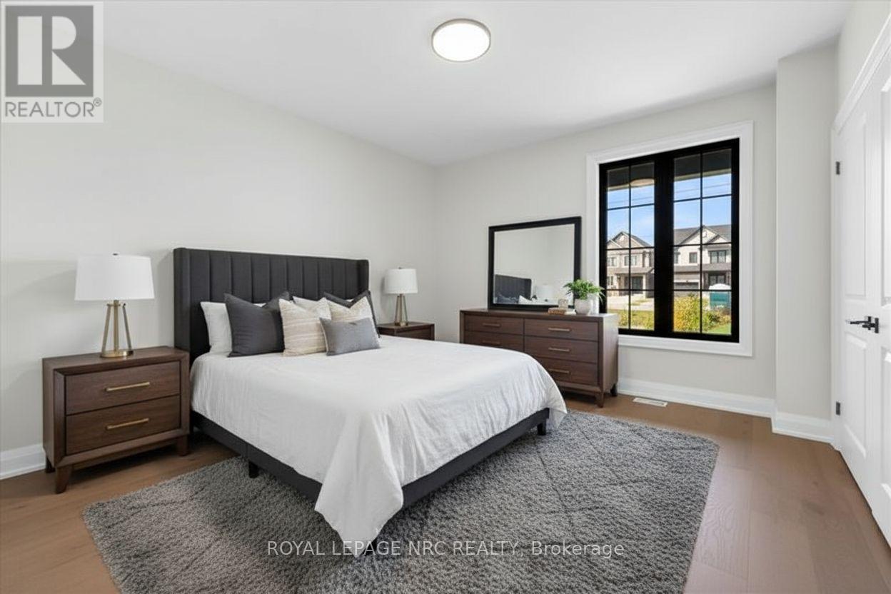 












207 FORKS ROAD

,
Welland (Dain City),




Ontario
L3B6C5

