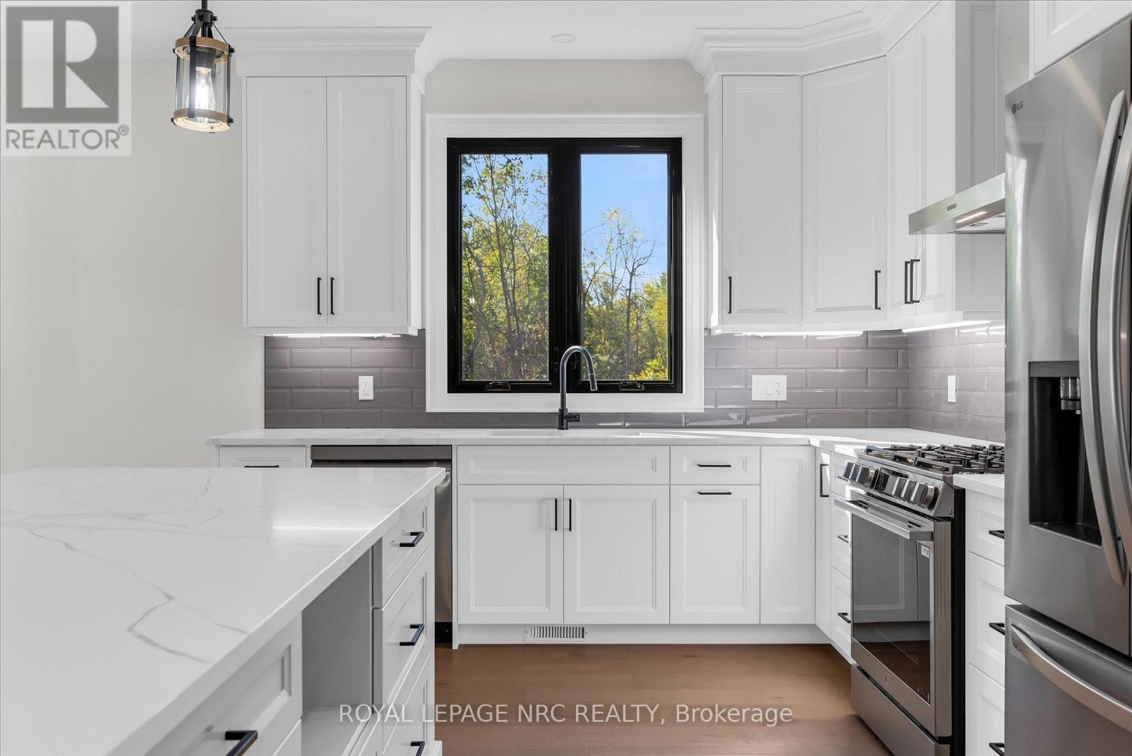 












207 FORKS ROAD

,
Welland (Dain City),




Ontario
L3B6C5

