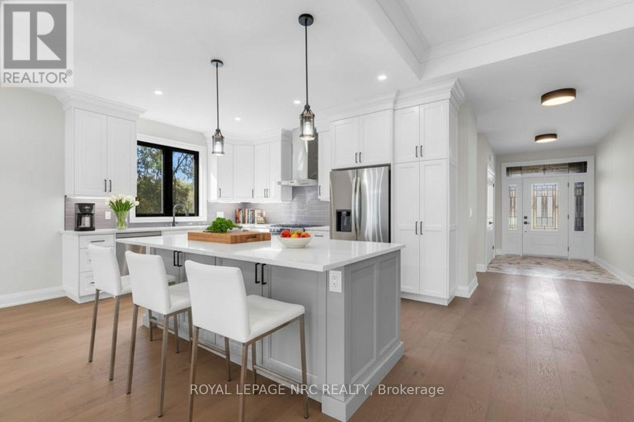 












207 FORKS ROAD

,
Welland (Dain City),




Ontario
L3B6C5

