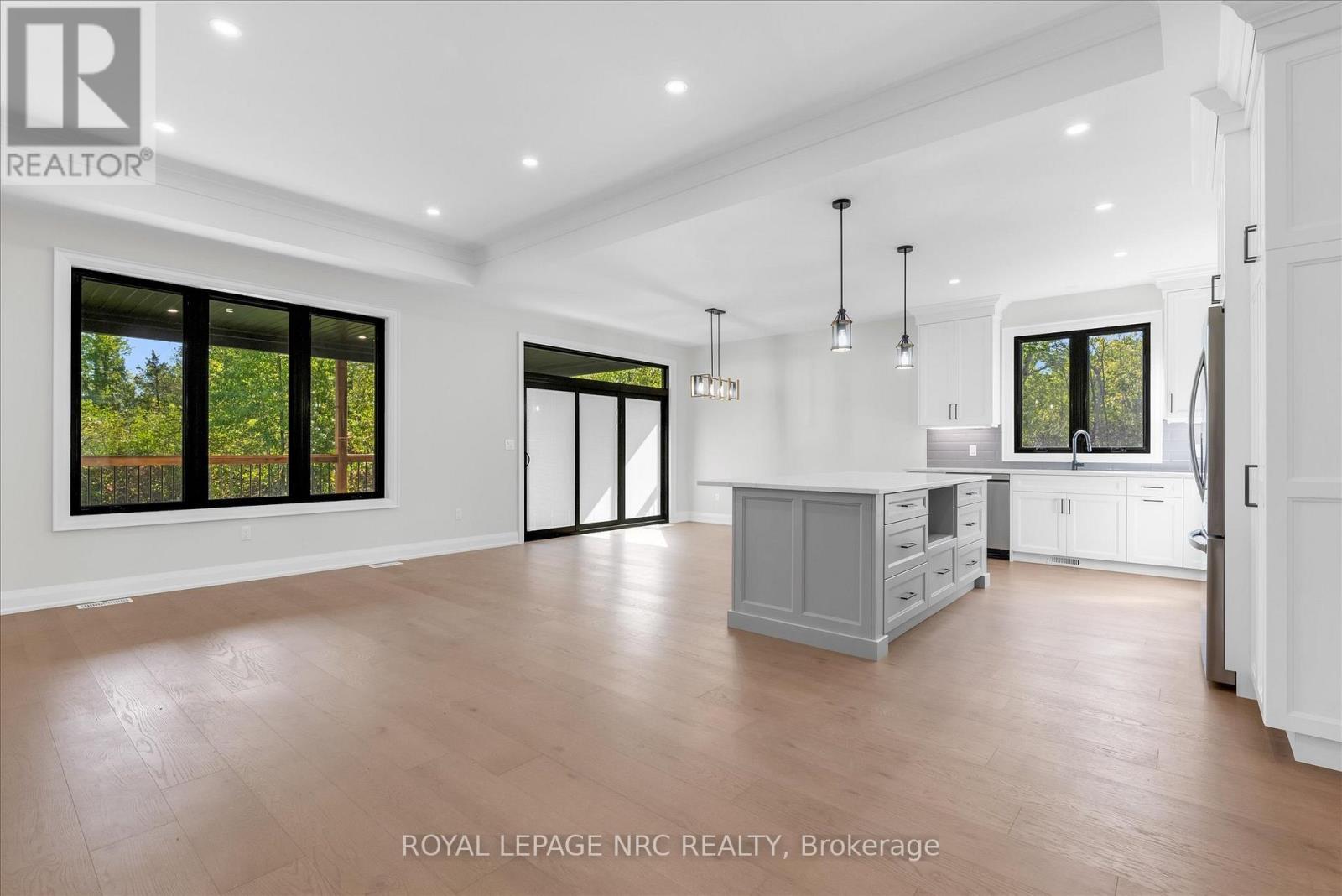 












207 FORKS ROAD

,
Welland (Dain City),




Ontario
L3B6C5

