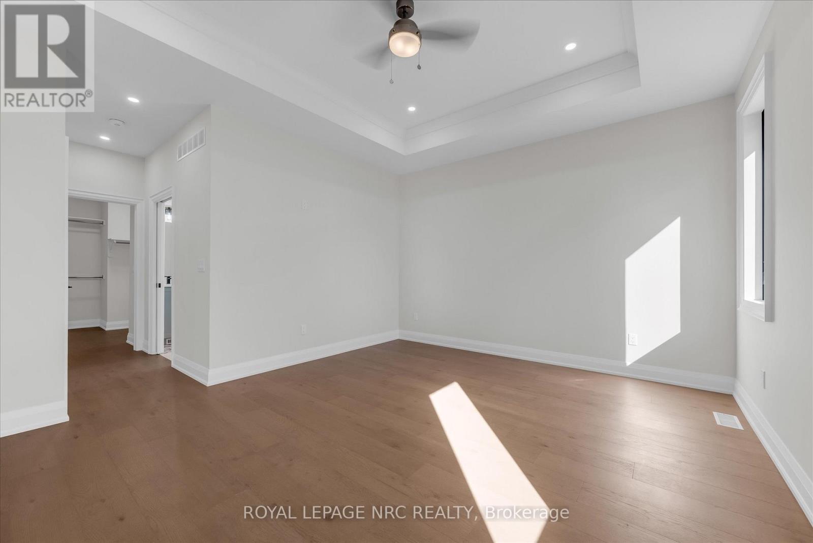 












207 FORKS ROAD

,
Welland (Dain City),




Ontario
L3B6C5

