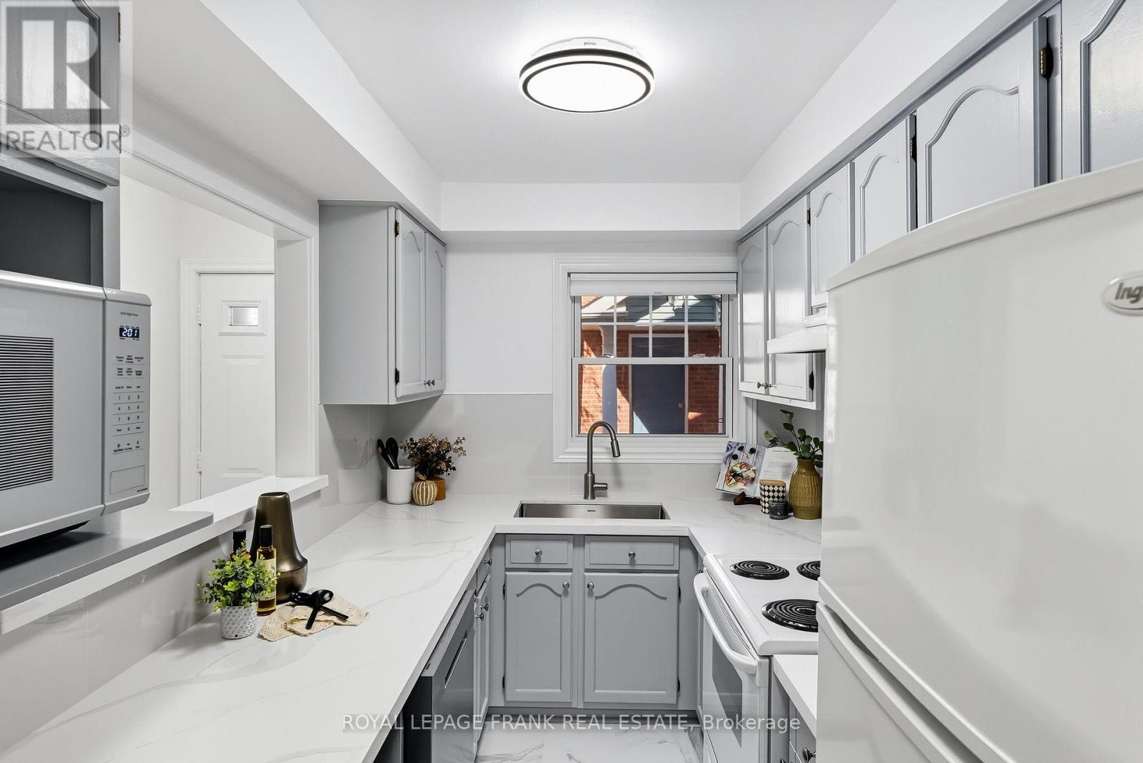 












G-10 - 1669 NASH ROAD

,
Clarington (Courtice),




Ontario
L1E1S8

