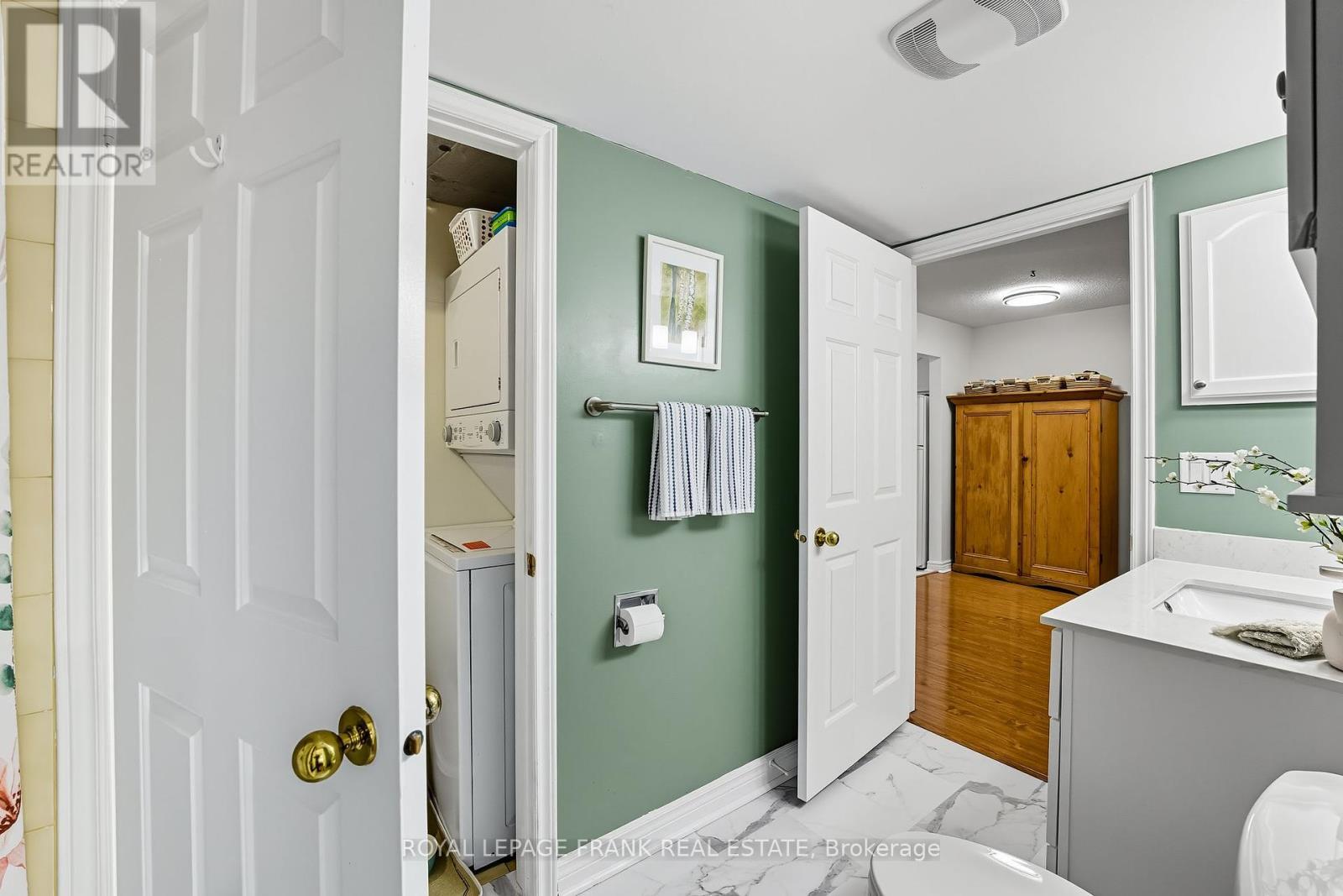












G-10 - 1669 NASH ROAD

,
Clarington (Courtice),




Ontario
L1E1S8

