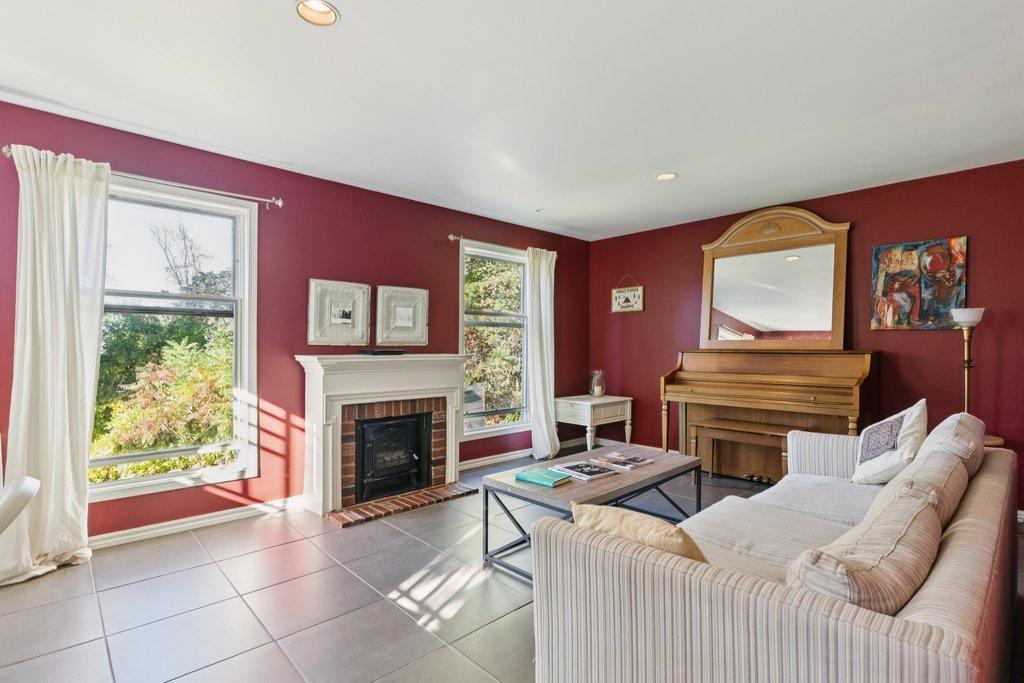 









19


Ch. McCarthy

,
Chelsea,




QC
J9B2H5

