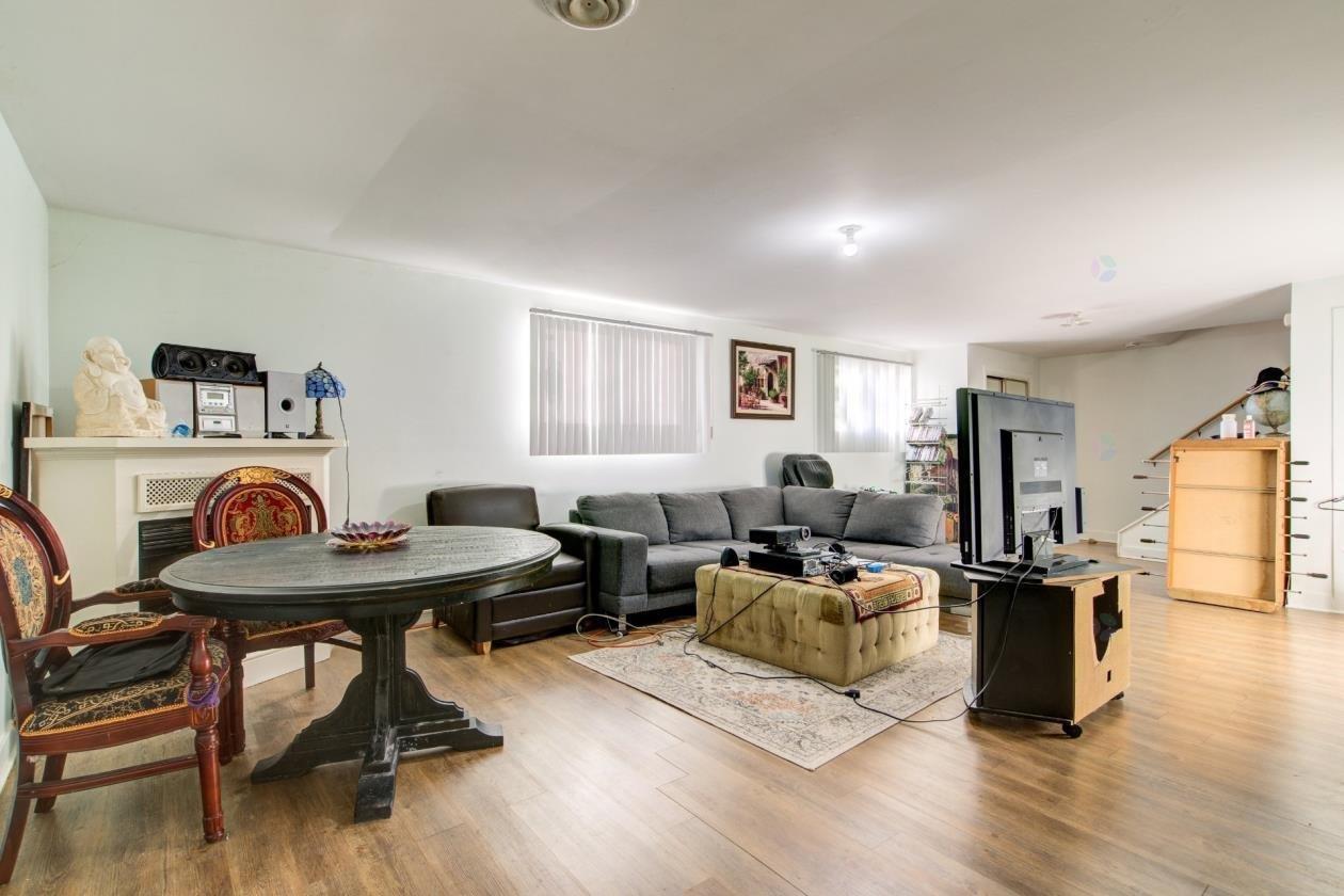 









3925


Rue Duvernay

,
Longueuil (Saint-Hubert),




QC
J3Y4H5

