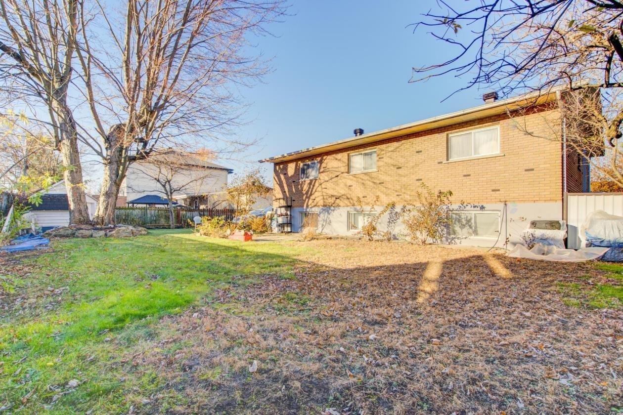 









3925


Rue Duvernay

,
Longueuil (Saint-Hubert),




QC
J3Y4H5

