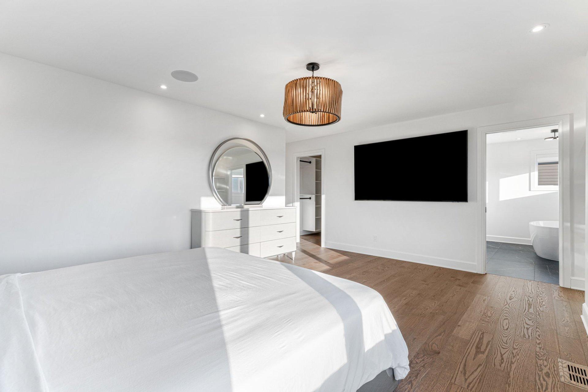 









769


Rue Louis-Quilico

,
Boucherville,




QC
J4B0L8

