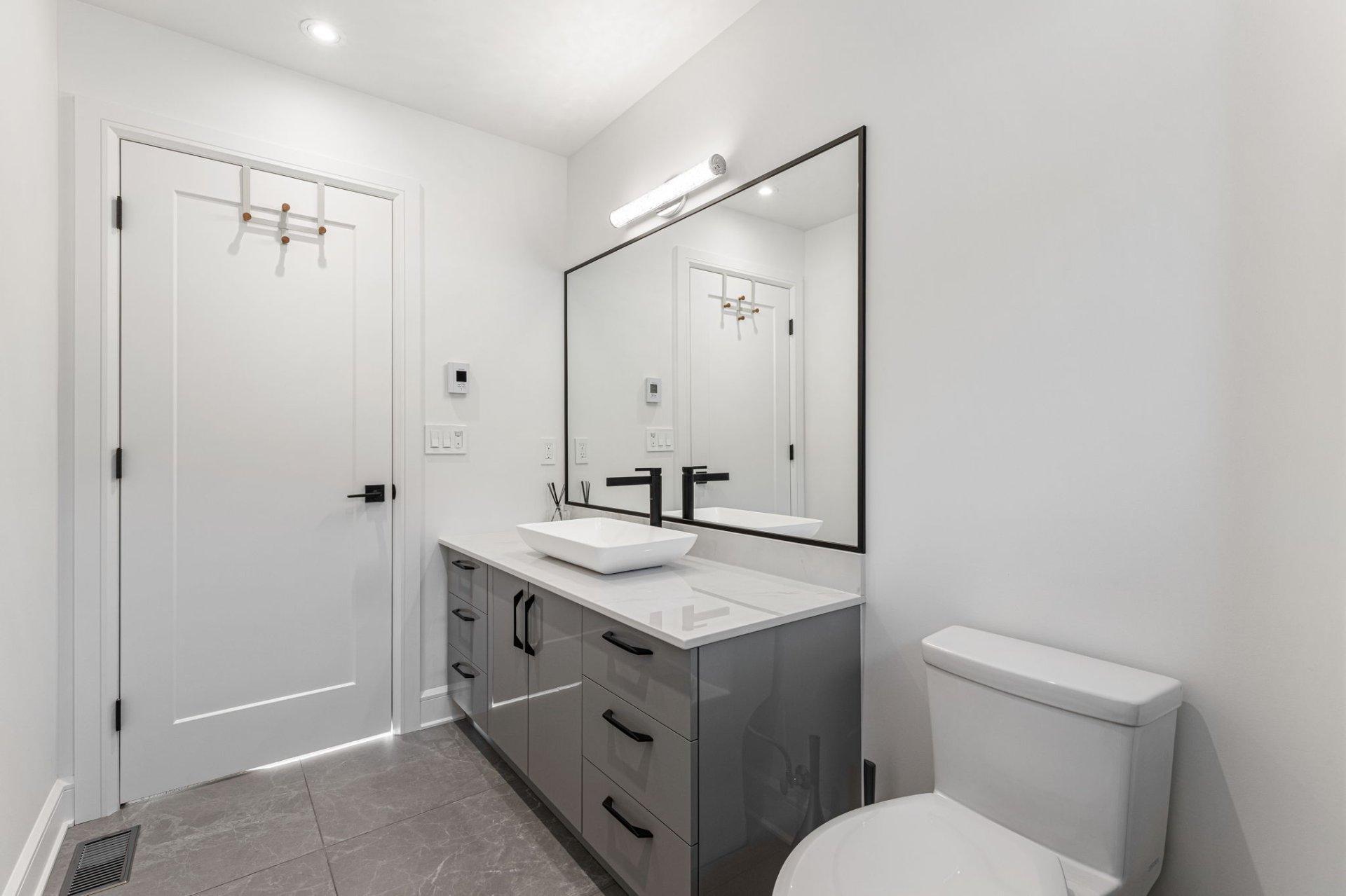 









769


Rue Louis-Quilico

,
Boucherville,




QC
J4B0L8

