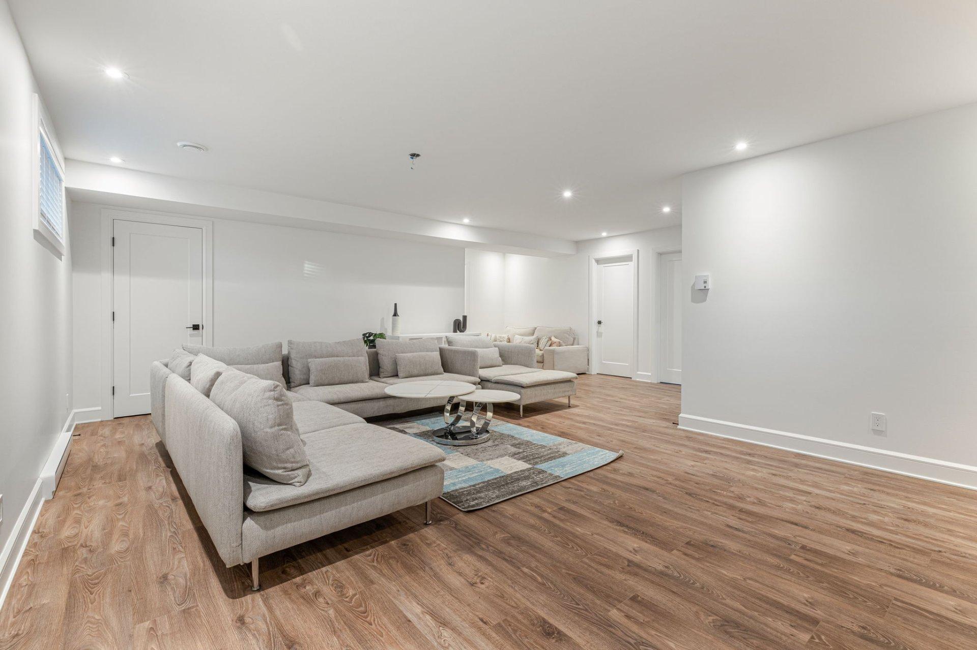 









769


Rue Louis-Quilico

,
Boucherville,




QC
J4B0L8

