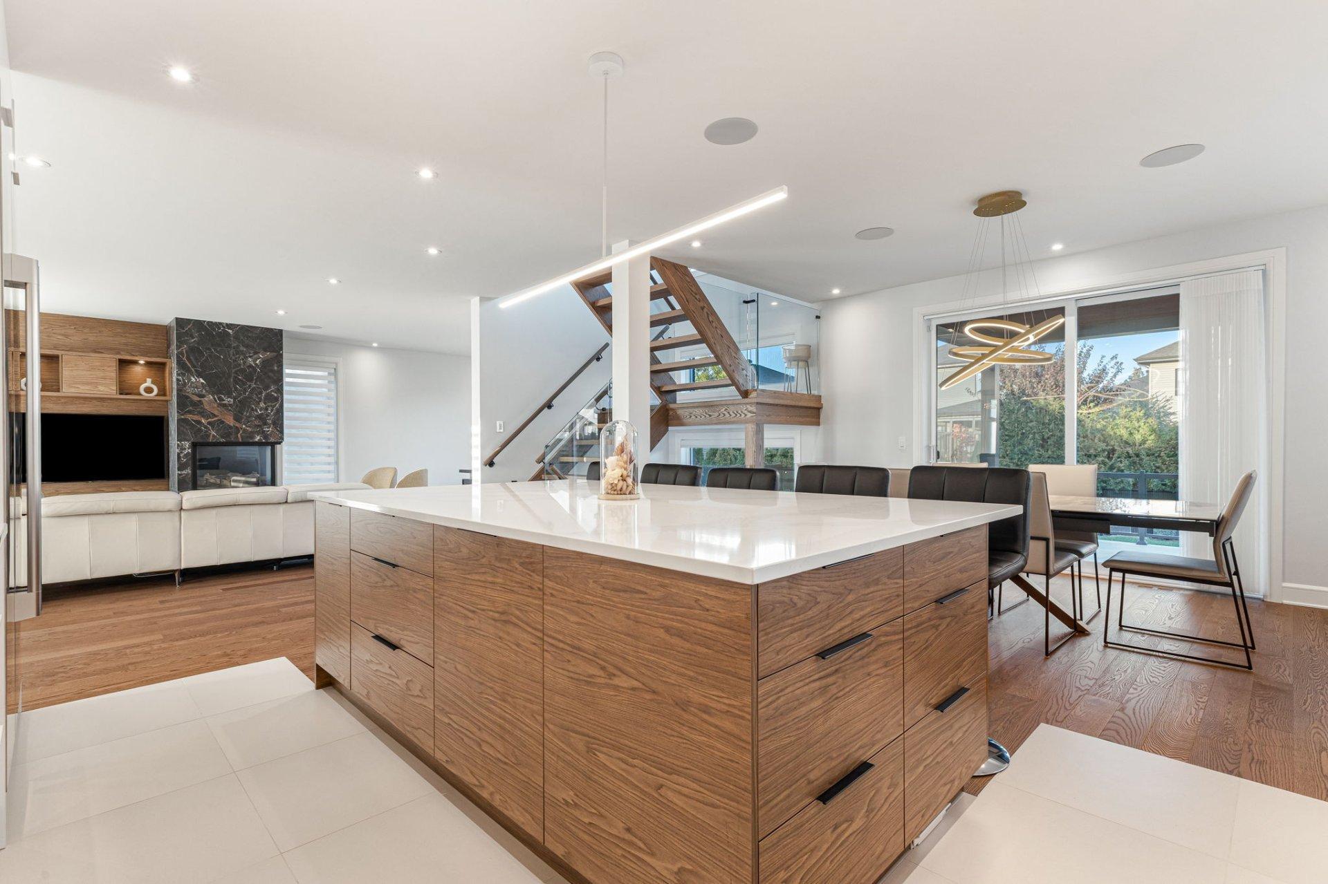 









769


Rue Louis-Quilico

,
Boucherville,




QC
J4B0L8

