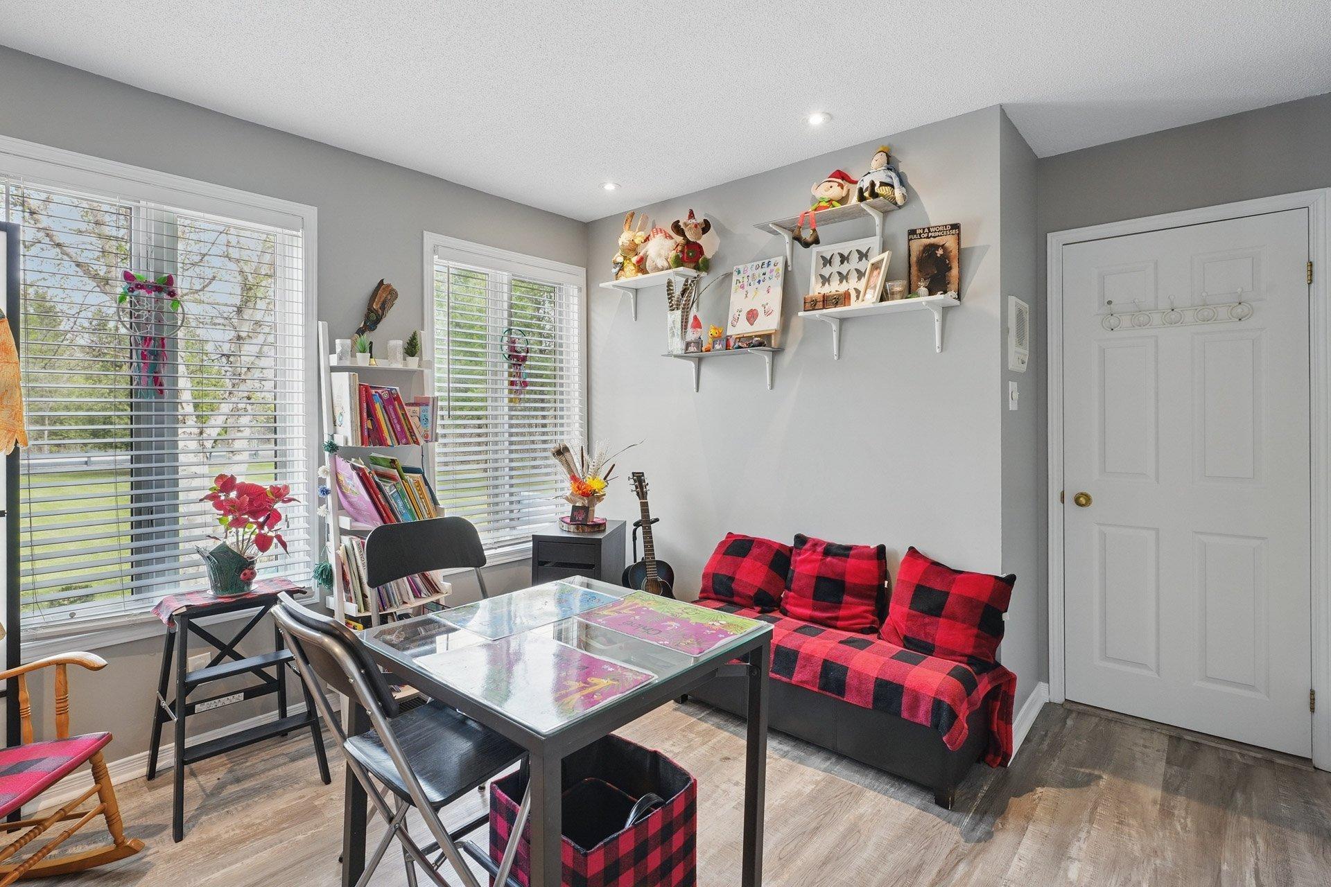 









673


Ch. Klock

,
Gatineau (Aylmer),




QC
J9J3G8

