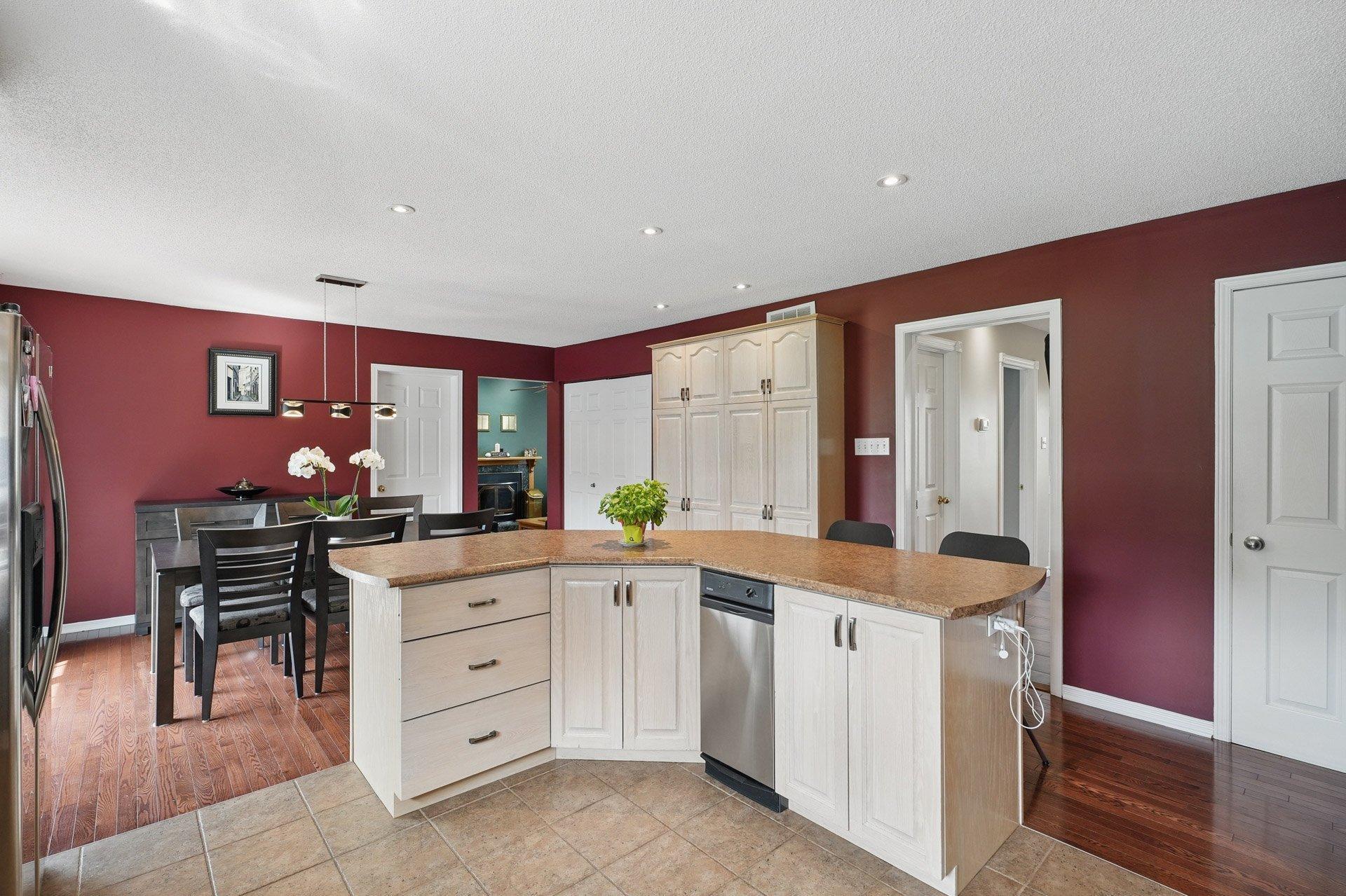 









673


Ch. Klock

,
Gatineau (Aylmer),




QC
J9J3G8

