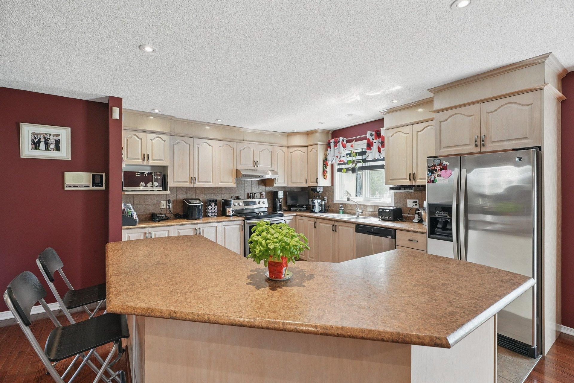 









673


Ch. Klock

,
Gatineau (Aylmer),




QC
J9J3G8

