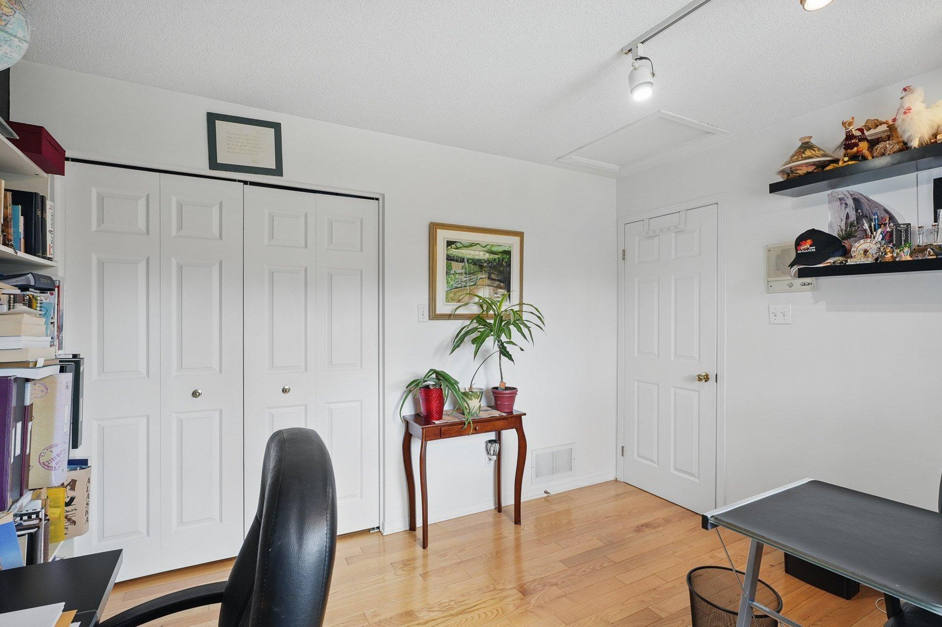 









673


Ch. Klock

,
Gatineau (Aylmer),




QC
J9J3G8

