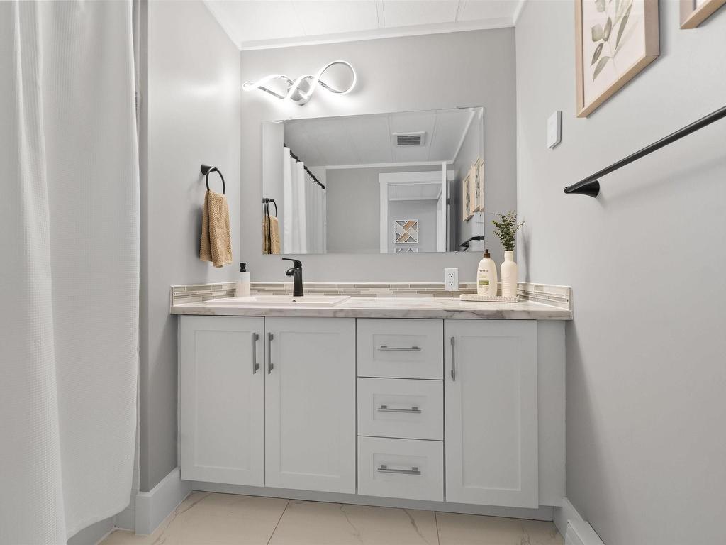 












40 Skyline Drive

,
Harrietsfield,




NS
B3V 1B3

